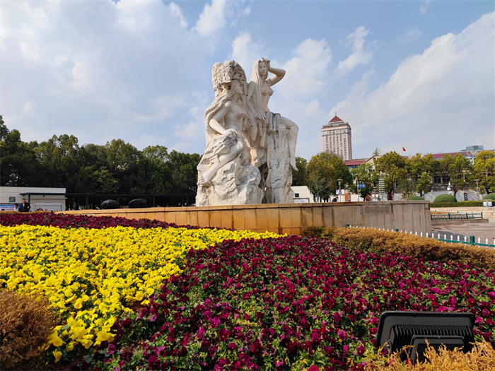珠江源广场 (1).jpg
