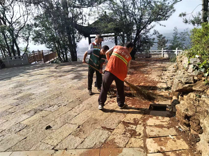 寥廓公园防汛 (1).jpg
