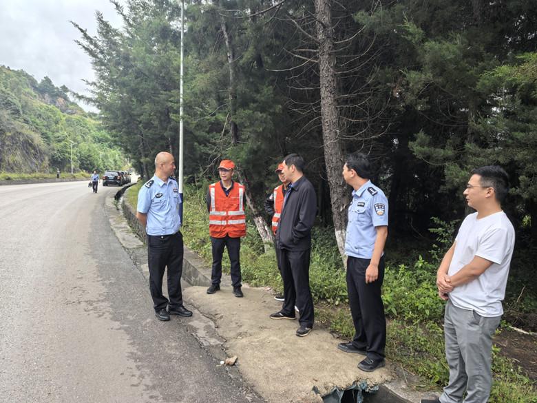 隐患路段整治.jpg