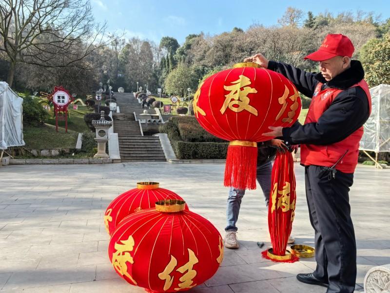 寥廓公园春节营造氛围 (9).jpg