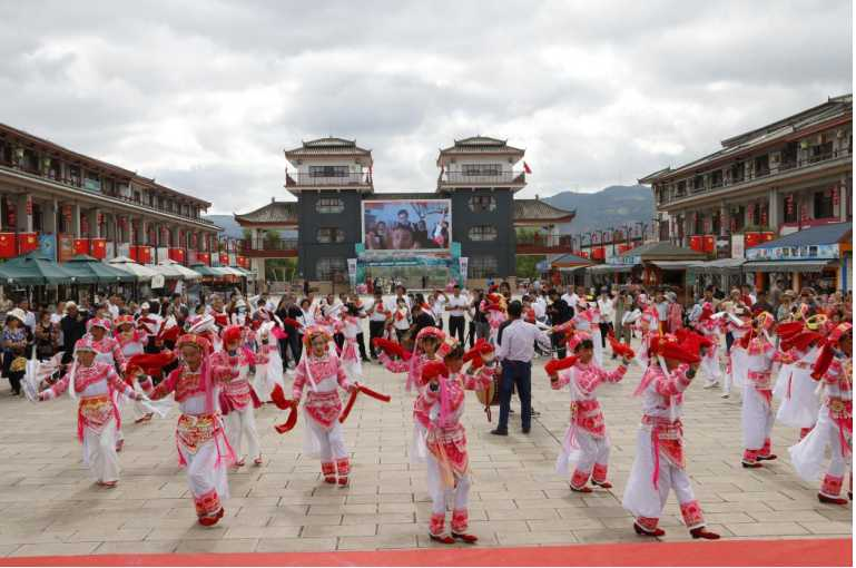 杨庆东1.png