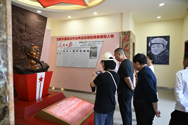 649e2888e4b0981f176e8f68_副本.jpg